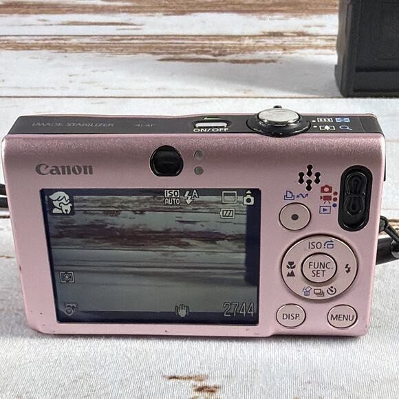 Canon PowerShot SD1100 IS 8MP Digital ELPH Pink w/ Battery & Charger - Picture 5 of 7